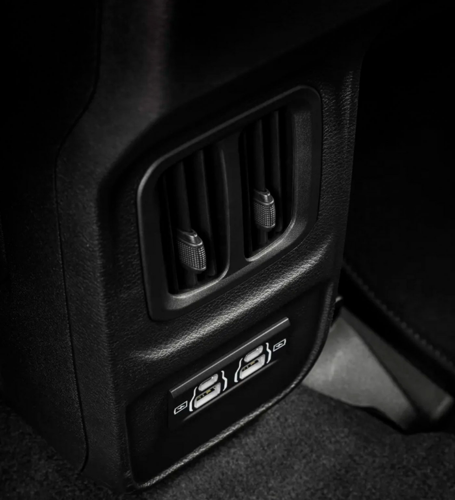 Rampage 2.0T 4WD AT