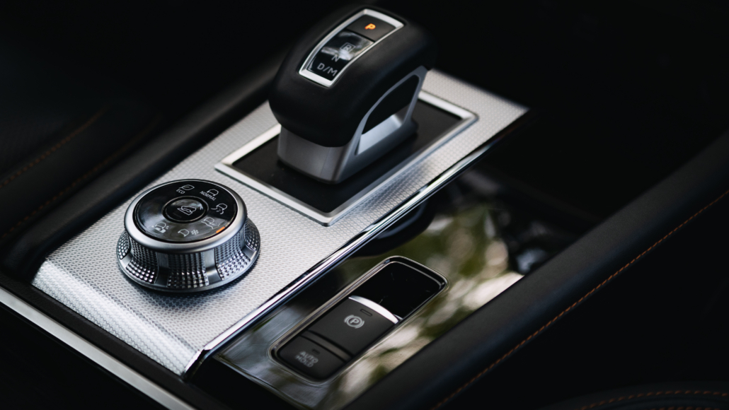 Outlander M Line 2WD